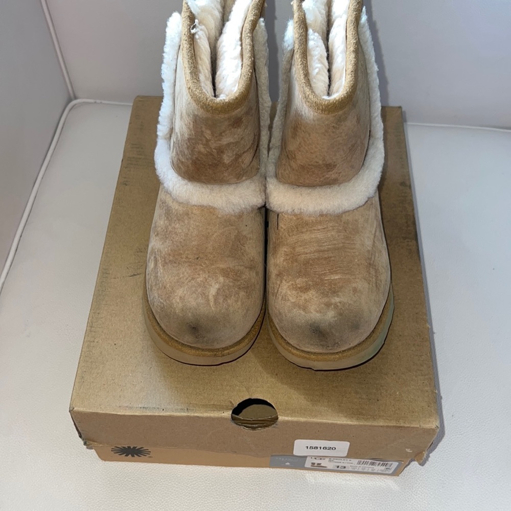 Uggs k Hadley chestnut  size 13